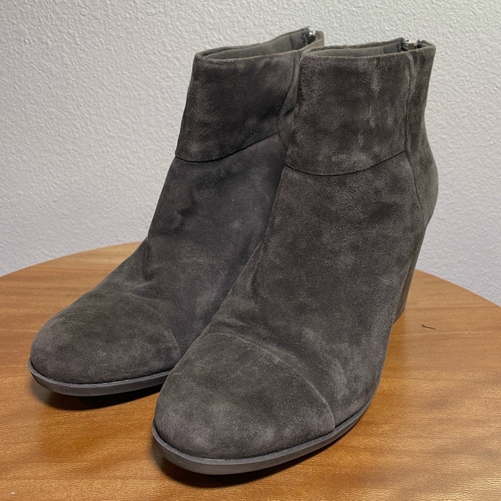 Women's Clarks Enfield Tess Ankle Boots Booties Shoes Size 10 Brown Suede